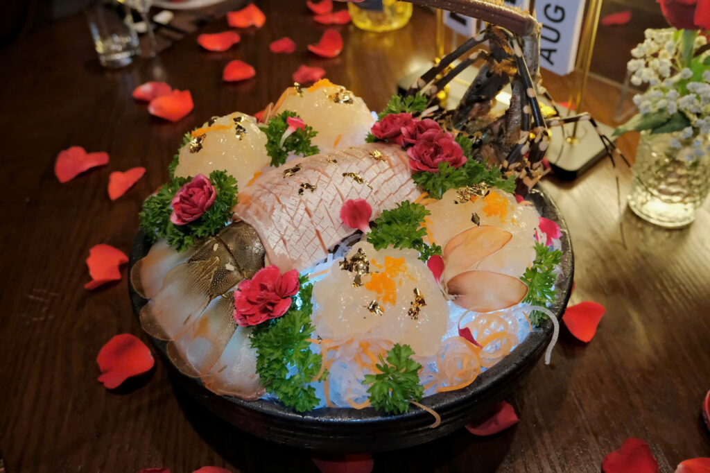 Sahimi tôm hùm tại Califood Hà Nội